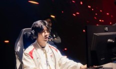 开云体育在线-WBG翻盘DRX，Scout关键团战开团秒人激烈交锋半决赛，引爆全场热议