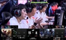 开云体育平台APP-MAD险胜RNG，JackeyLove打出惊人五杀宿敌对决四强赛，点燃全场激情