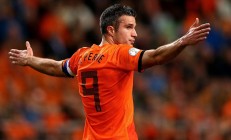 开云体育官网-冰封的篝火，亚洲羽毛球巅峰对决的宿命与蜕变