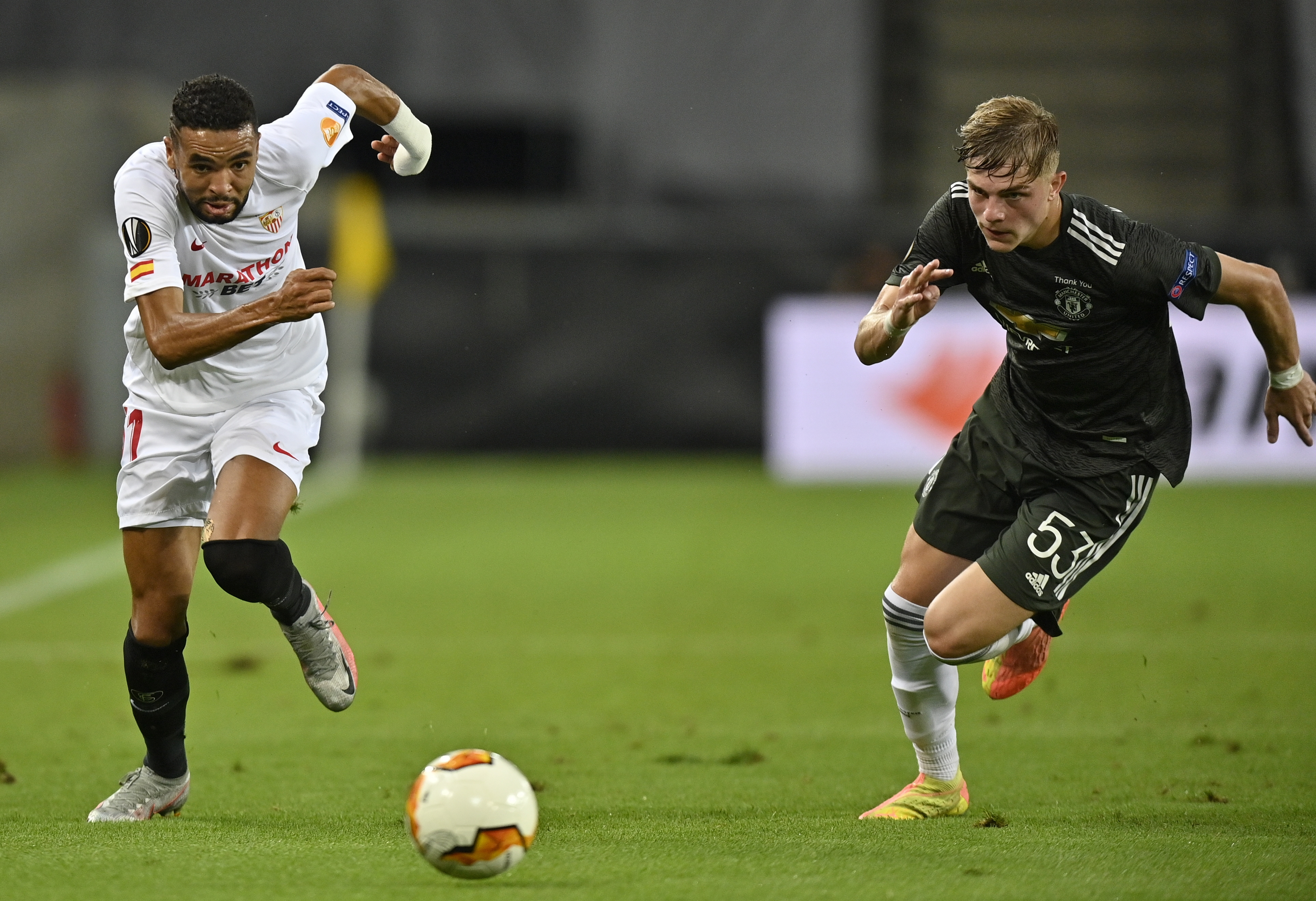 马赛取胜法乙队，卡夫削弱斑马多尔