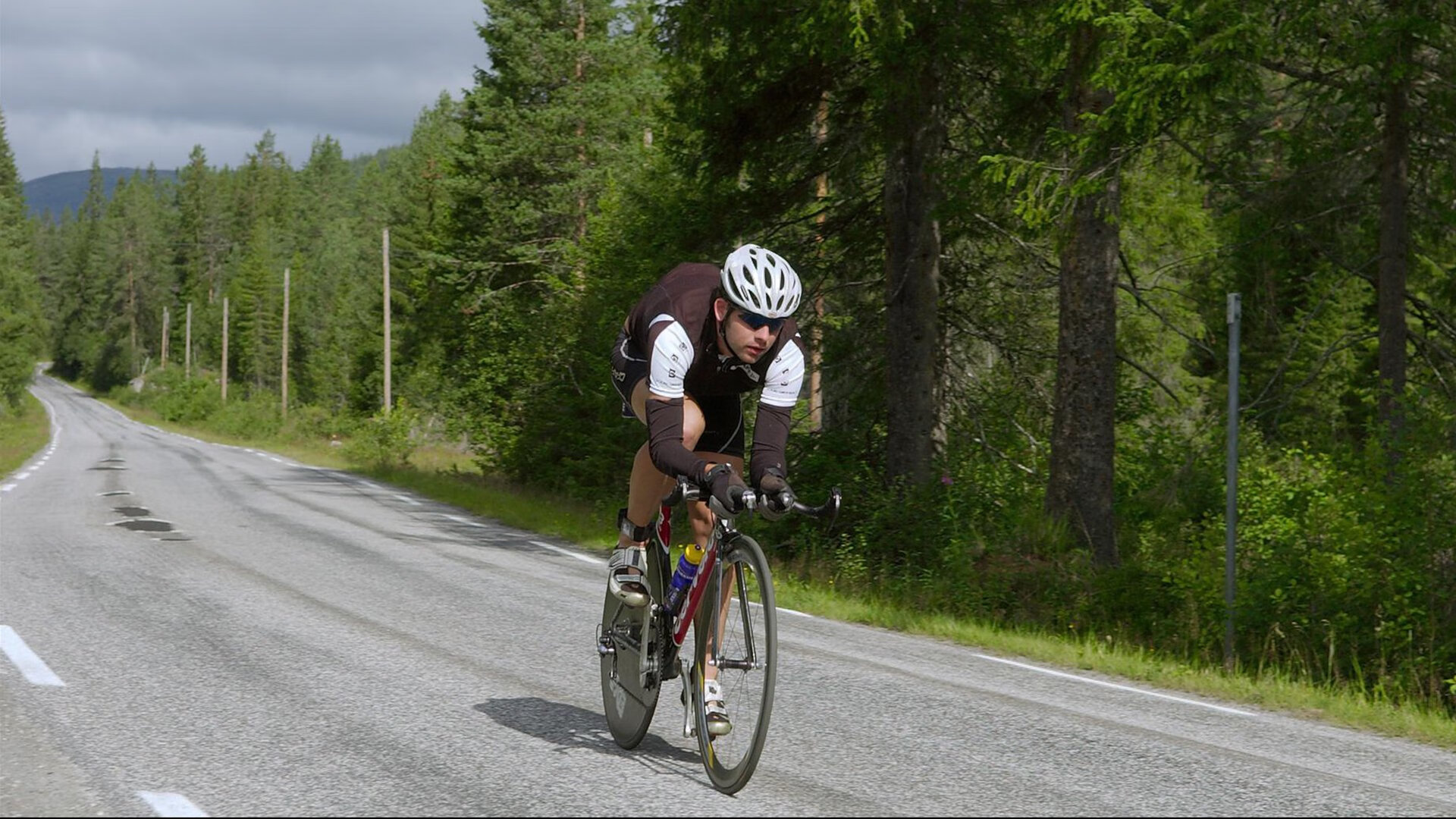 刹车区的心跳，诺里斯一刹定江山，红牛二队鏖战力克索伯