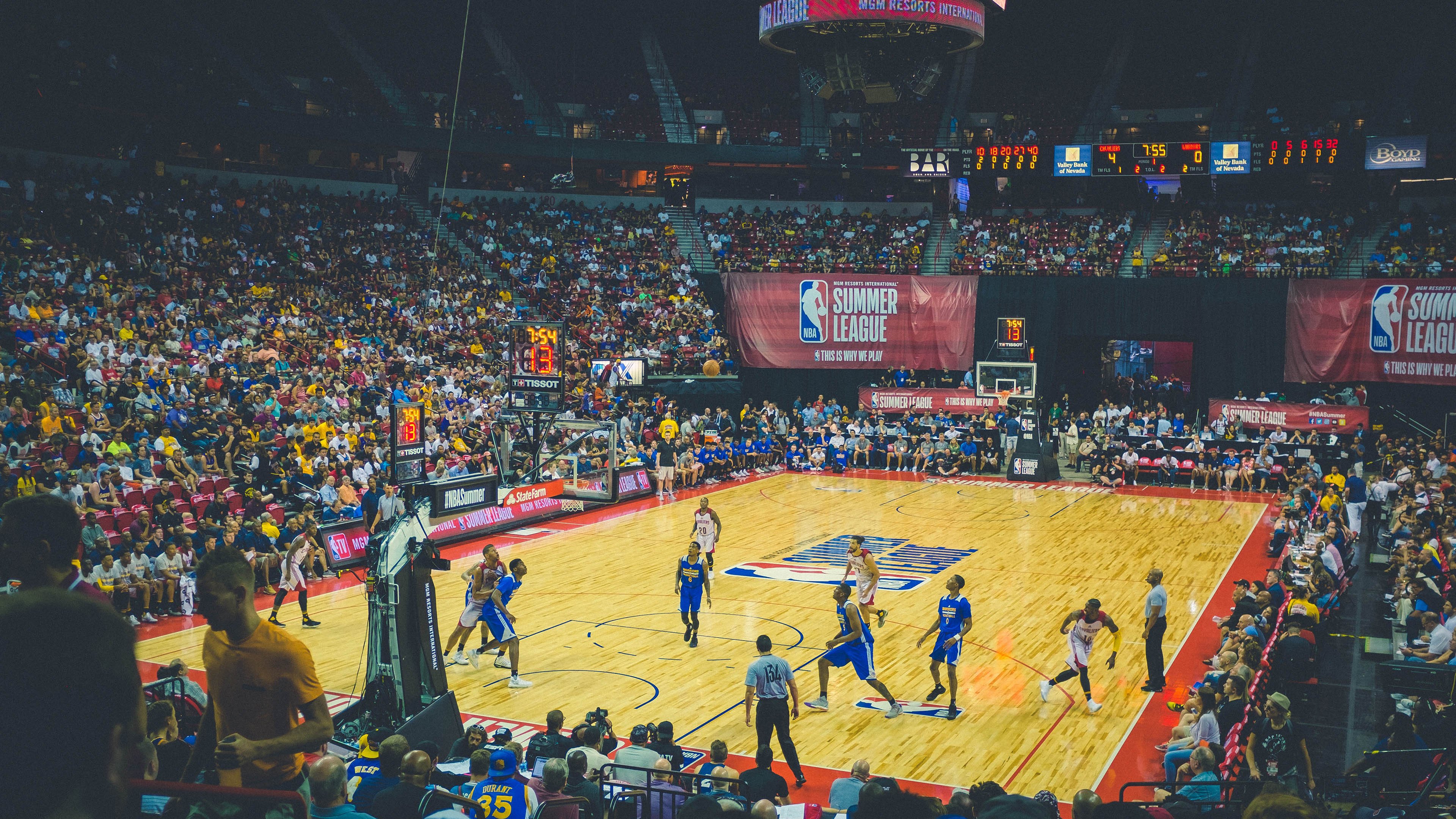 欧文统治全场却难阻湖人轻取篮网,个人辉煌与团队胜利的对比